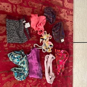 Set of 9 women’s scarves